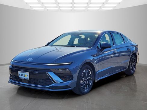 New 2025 Hyundai Sonata SEL image 3