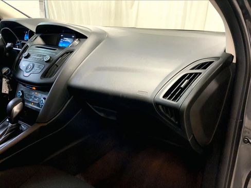 Used 2017 Ford Focus SE image 18