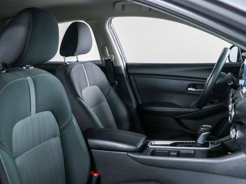 Used 2025 Nissan Sentra SV FWD image 26