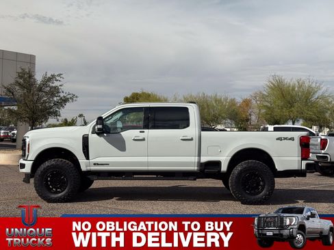 Used 2025 Ford F350 Lariat w/ Black Appearance Package image 9