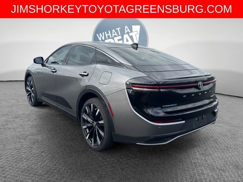 Used 2023 Toyota Crown Platinum image 6