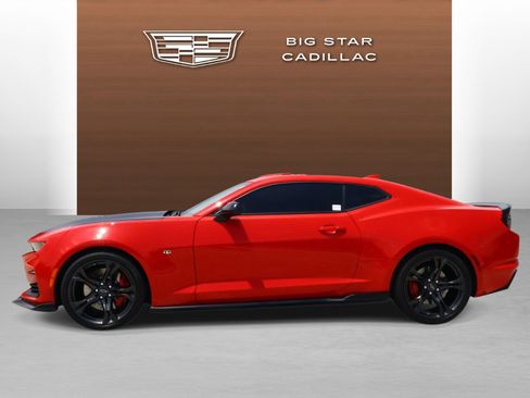 Used 2023 Chevrolet Camaro SS RWD image 2