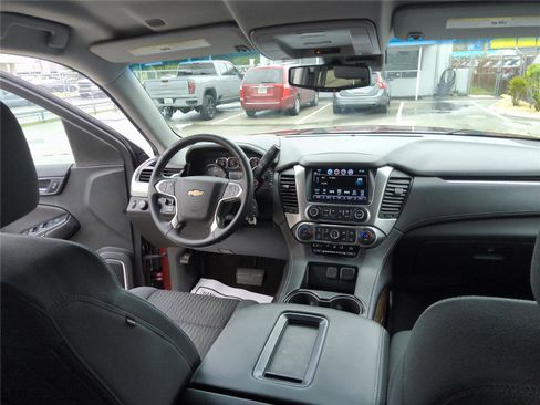 Used 2018 Chevrolet Suburban LS w/ All-Season Package AWD/4WD image 26