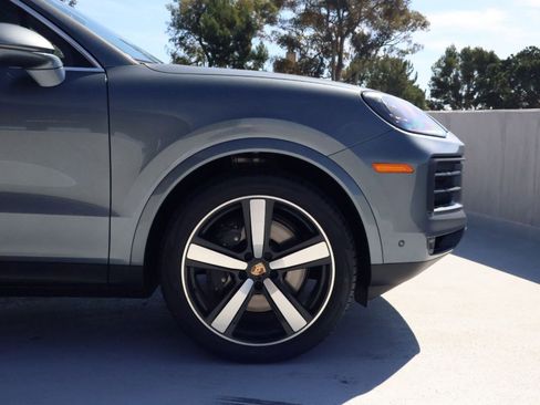 New 2026 Porsche Cayenne image 11