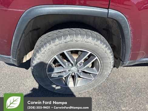 Used 2017 Jeep Grand Cherokee Limited w/ Luxury Group II image 5