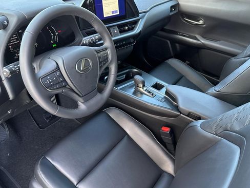 New 2026 Lexus UX 300h FWD image 4