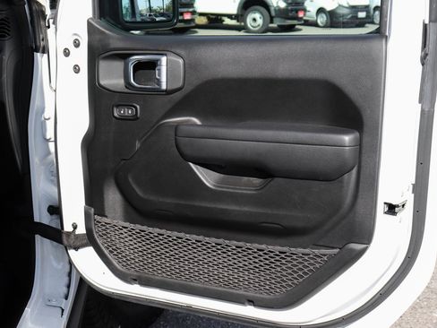 Used 2023 Jeep Gladiator Mojave w/ LED Lighting Group image 41