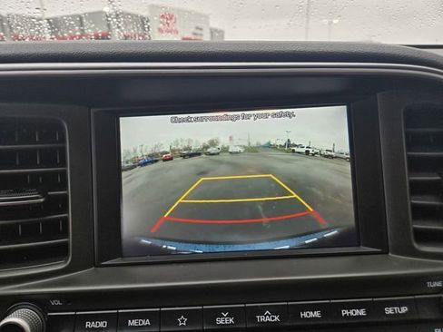 Used 2020 Hyundai Elantra SEL image 14