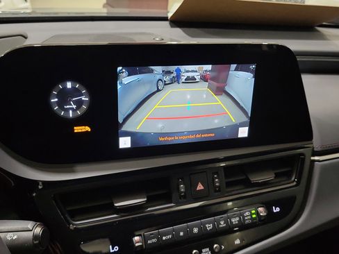 Used 2023 Lexus ES 350 image 19