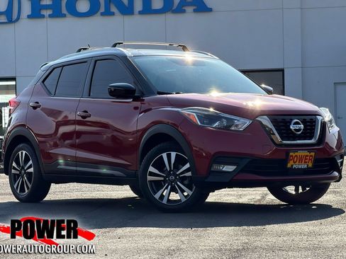 Used 2020 Nissan Kicks SR w/ SR Premium Package FWD image 1