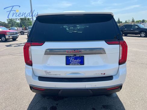 Certified 2022 GMC Yukon XL AT4 w/ Technology Package AWD/4WD image 4