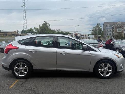 Used 2012 Ford Focus SE FWD image 4
