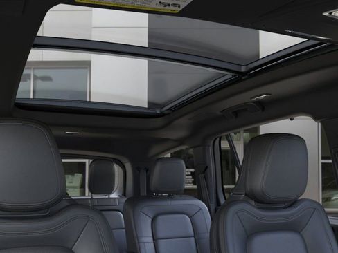 New 2025 Lincoln Aviator Reserve w/ Luxury Package image 26