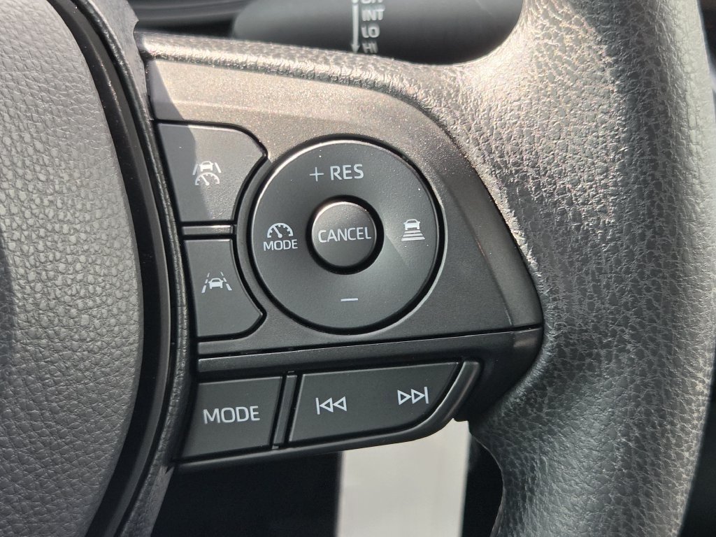 Used 2026 Toyota Corolla LE FWD image 22