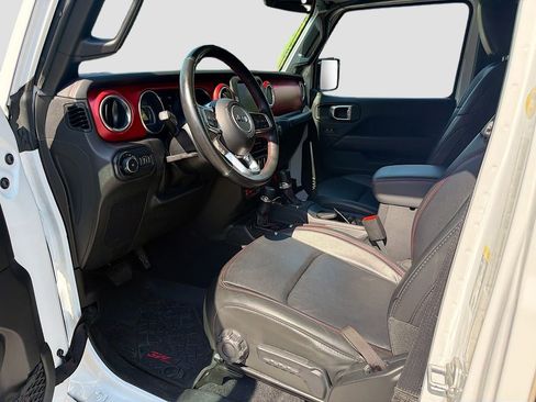 Used 2022 Jeep Wrangler Unlimited Rubicon w/ LED Lighting Group AWD/4WD image 25