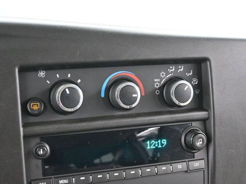 Used 2019 Chevrolet Express 3500 LT w/ LT Preferred Equipment Group image 18