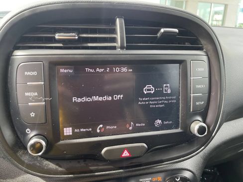 Used 2024 Kia Soul LX w/ Option Group 015 FWD image 11