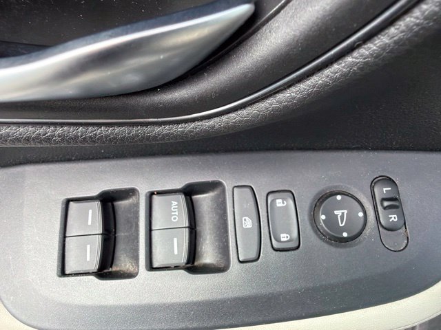Used 2024 Honda HR-V LX image 8