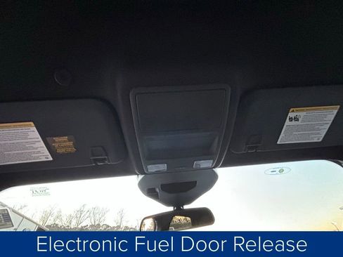 Used 2025 Ford Escape ST-Line w/ Equipment Group 301A image 32