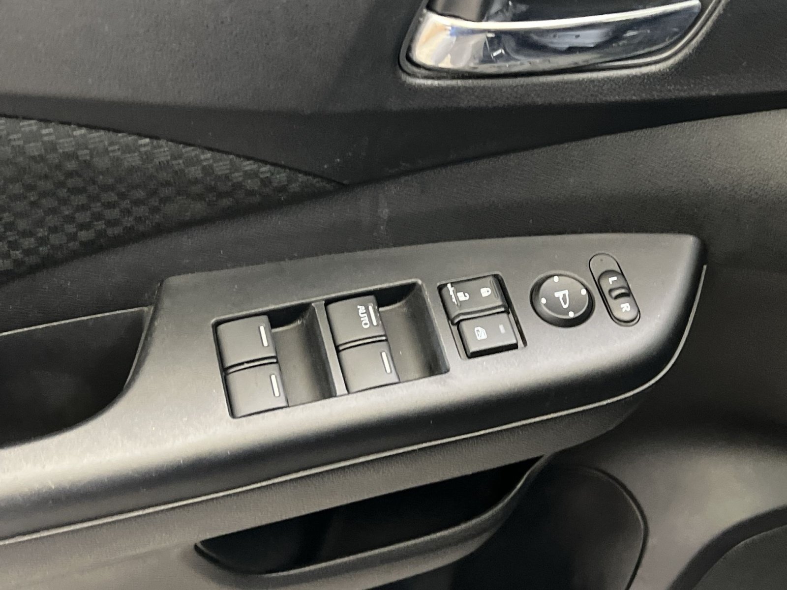 Used 2015 Honda CR-V EX image 14