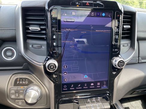 New 2026 RAM 1500 Laramie AWD/4WD image 11