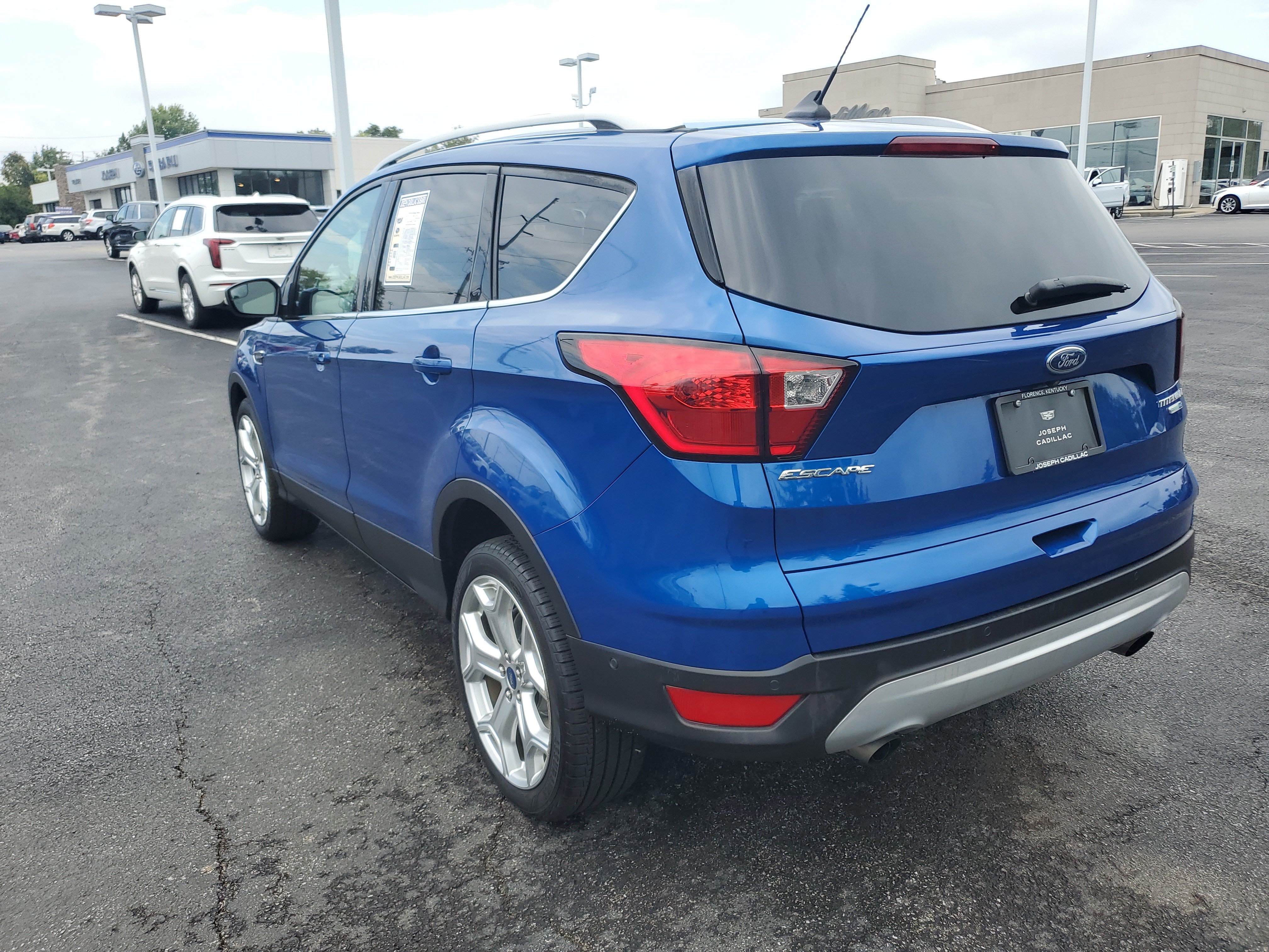 Used 2019 Ford Escape Titanium AWD/4WD image 3