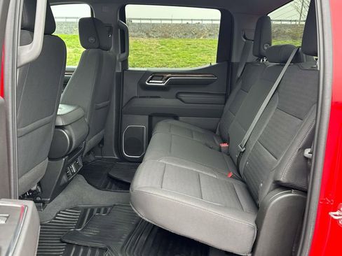 Used 2022 Chevrolet Silverado 1500 LT AWD/4WD image 15