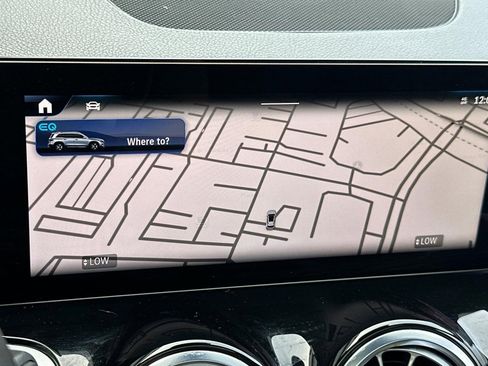 Used 2024 Mercedes-Benz EQB 300 4MATIC image 27