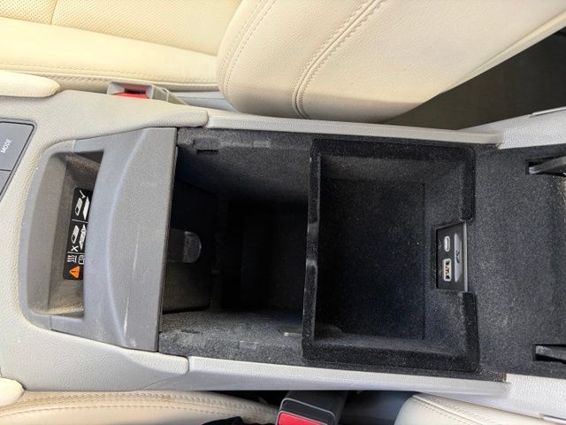 Used 2020 Cadillac XT5 Premium Luxury w/ LPO, Floor Liner Package AWD/4WD image 29