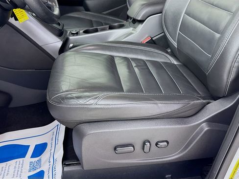 Used 2015 Ford Escape SE w/ Equipment Group 201A FWD image 24