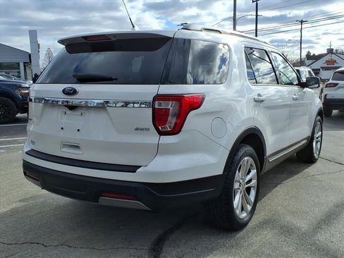 Certified 2019 Ford Explorer XLT w/ Equipment Group 202A image 4