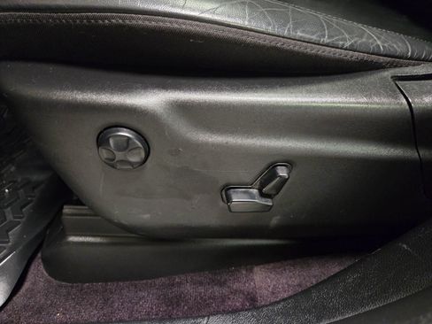 Used 2018 Jeep Grand Cherokee Limited image 15