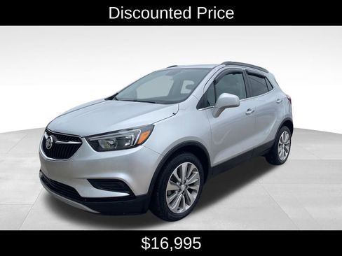 Used 2020 Buick Encore Preferred image 3