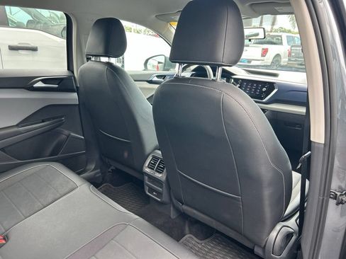 Certified 2022 Volkswagen Taos SE AWD/4WD image 47