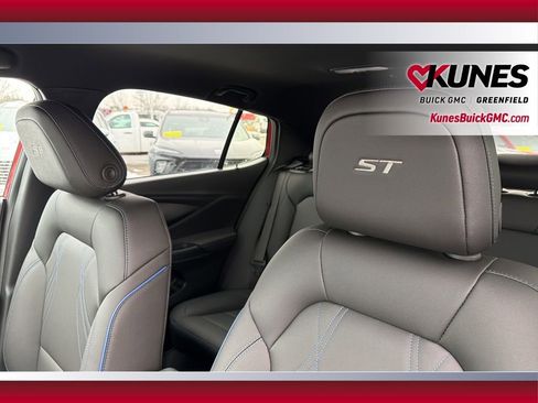 New 2026 Buick Envista Sport Touring w/ Convenience I Package FWD image 17
