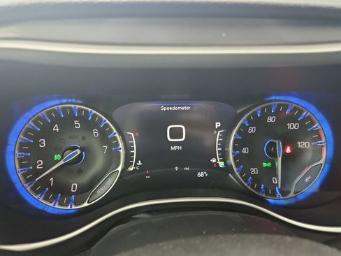 New 2026 Chrysler Pacifica Select AWD/4WD image 23