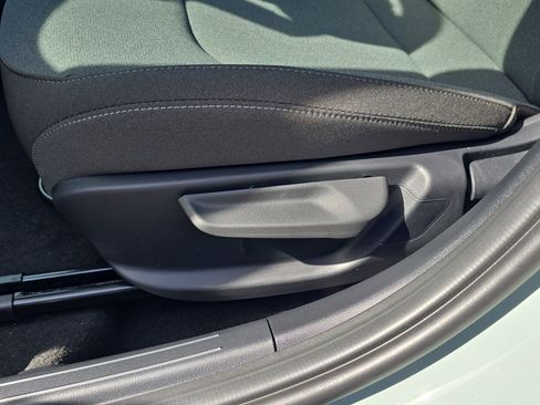 New 2025 Kia K4 LXS image 21