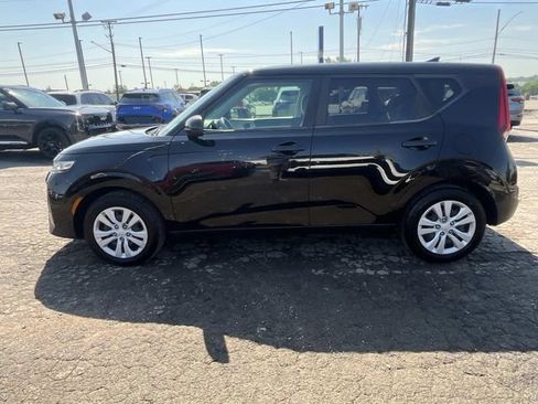 Used 2022 Kia Soul LX FWD image 4