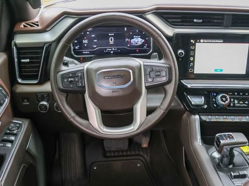 Used 2025 GMC Sierra 1500 Denali w/ Denali Reserve Package AWD/4WD image 23