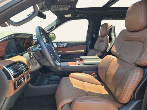 Used 2024 Lincoln Navigator Reserve AWD/4WD image 28
