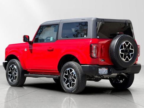 Used 2023 Ford Bronco Outer Banks image 5