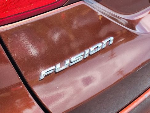 Used 2016 Ford Fusion SE FWD image 13
