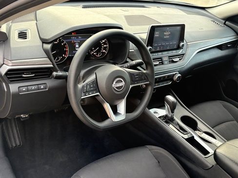 Certified 2025 Nissan Altima 2.5 SV image 15