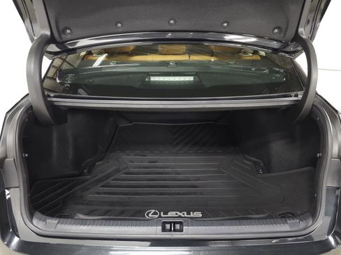 Used 2021 Lexus IS 300 AWD w/ Comfort Package image 8