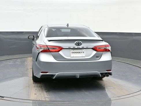 Used 2019 Toyota Camry SE image 8