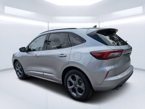 Used 2023 Ford Escape ST-Line w/ Cold Weather Package image 5