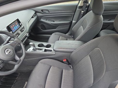 Used 2024 Nissan Altima 2.5 S image 16
