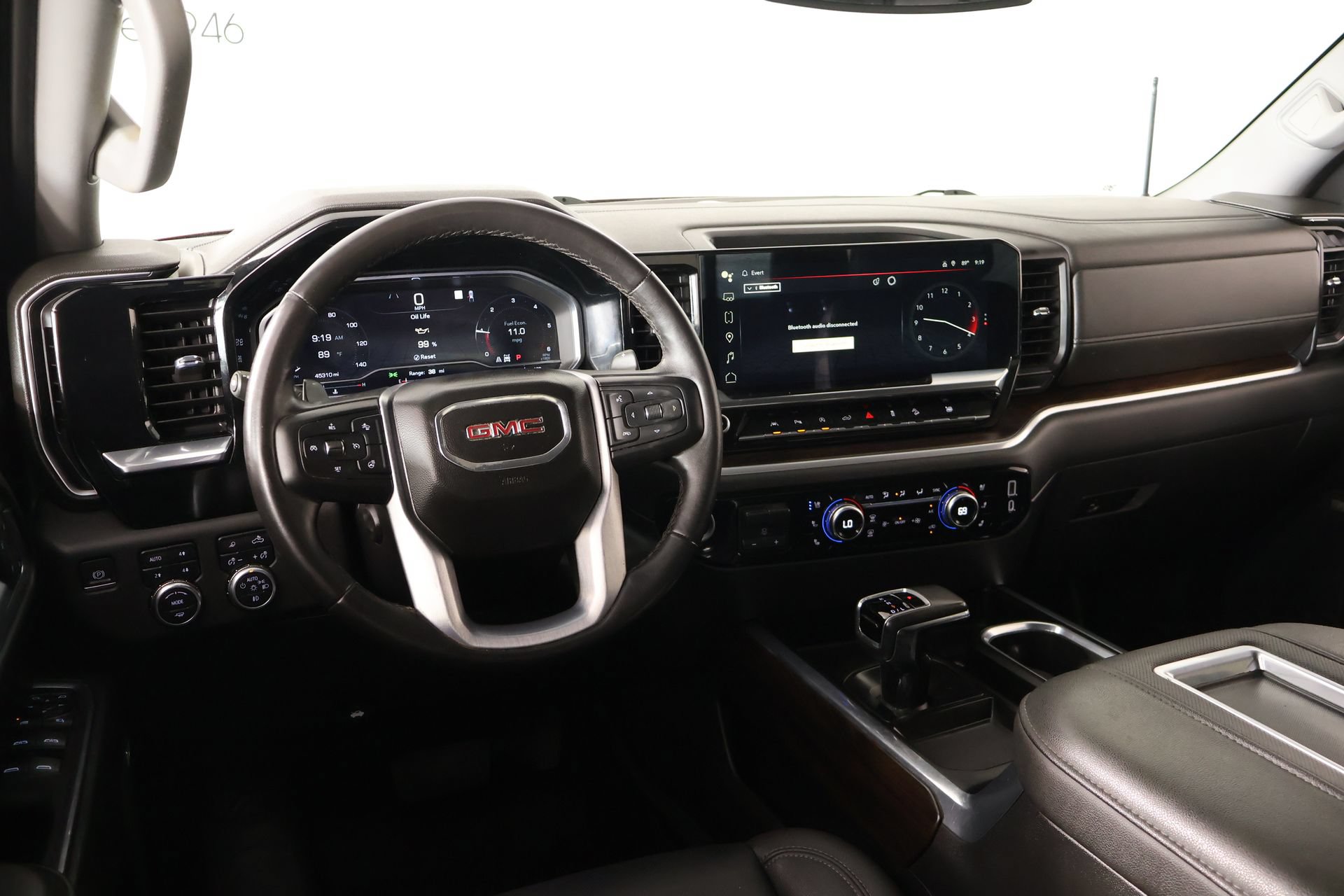 Used 2022 GMC Sierra 1500 SLT AWD/4WD image 2