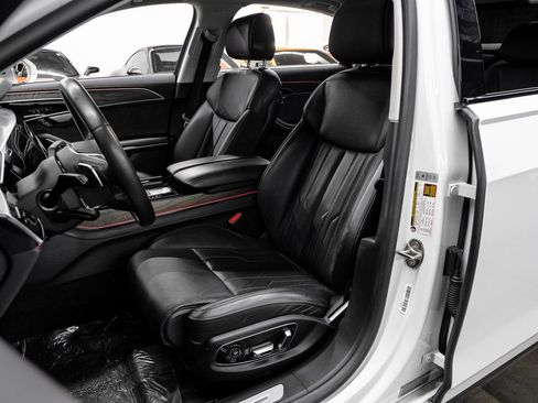 Used 2022 Audi A8 L 3.0T w/ Luxury Package image 42