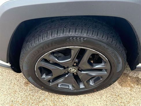 Used 2023 Toyota RAV4 Adventure image 6